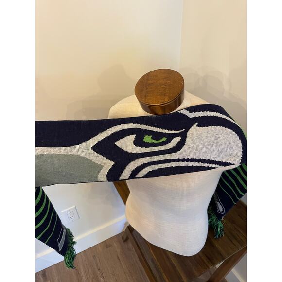 Seattle Seahawks Scarf Knit Winter Neck Double Sided Big Team Logo - Picture 2 of 2